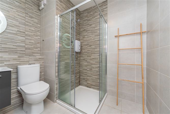 https://photos-a.propertyimages.ie/media/7/0/0/4949007/721ba068-c523-496e-b615-ca74cf37b5c4_l.jpg