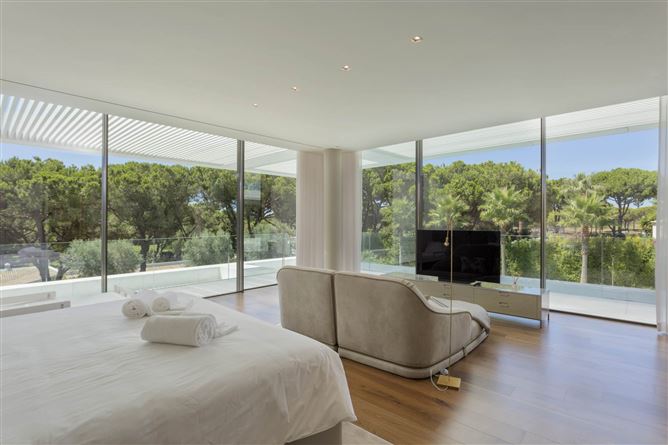 Photo 9 of 45 — Burgess, Quinta Do Lago, Algarve