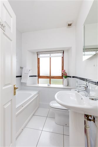 Apt 2, Brooklawn, Dungriffin Road, Howth, County Dublin