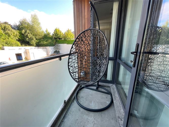 16 Glenmount, The Glen, Monaghan.