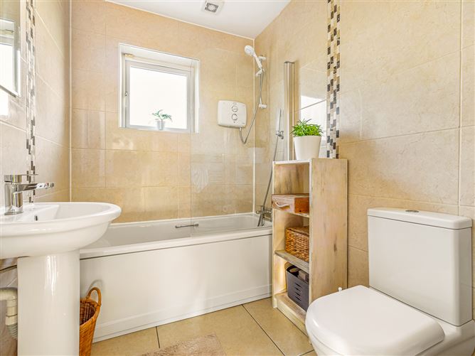 16 The Walk, Liffey Hall, Newbridge, Kildare