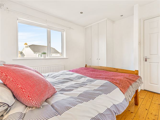 16 The Walk, Liffey Hall, Newbridge, Kildare