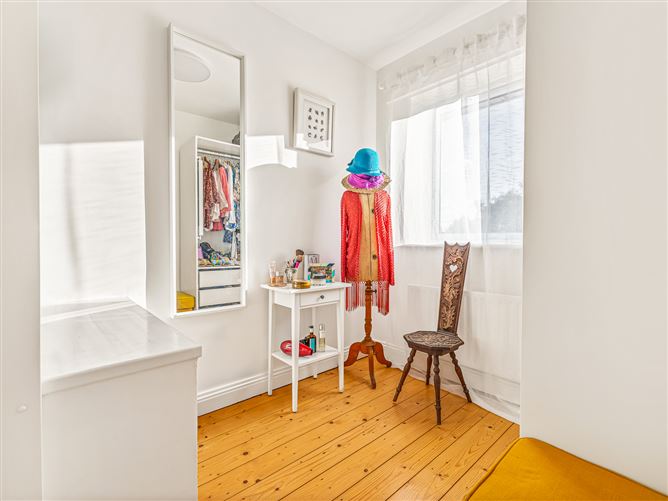 16 The Walk, Liffey Hall, Newbridge, Kildare