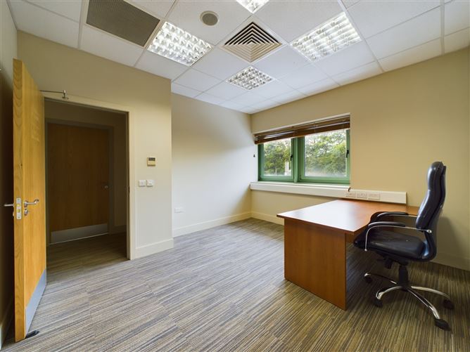 Unit 16, Roslevan Shopping Centre, Tulla Road, Ennis, Co. Clare
