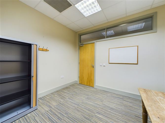 Unit 16, Roslevan Shopping Centre, Tulla Road, Ennis, Co. Clare
