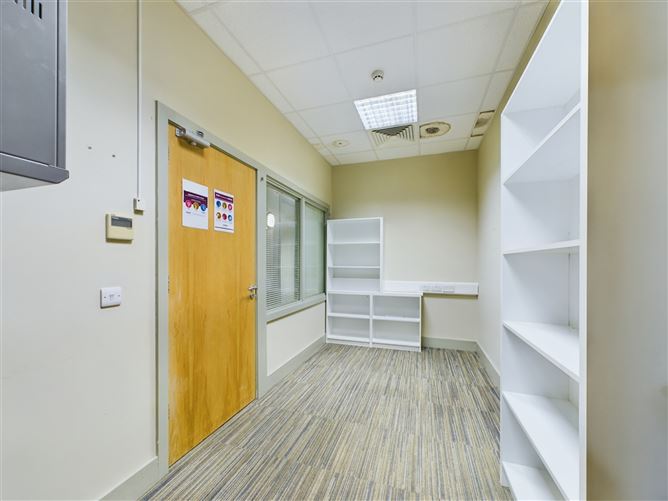 Unit 16, Roslevan Shopping Centre, Tulla Road, Ennis, Co. Clare