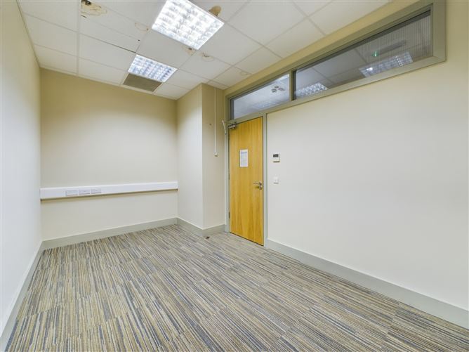 Unit 16, Roslevan Shopping Centre, Tulla Road, Ennis, Co. Clare