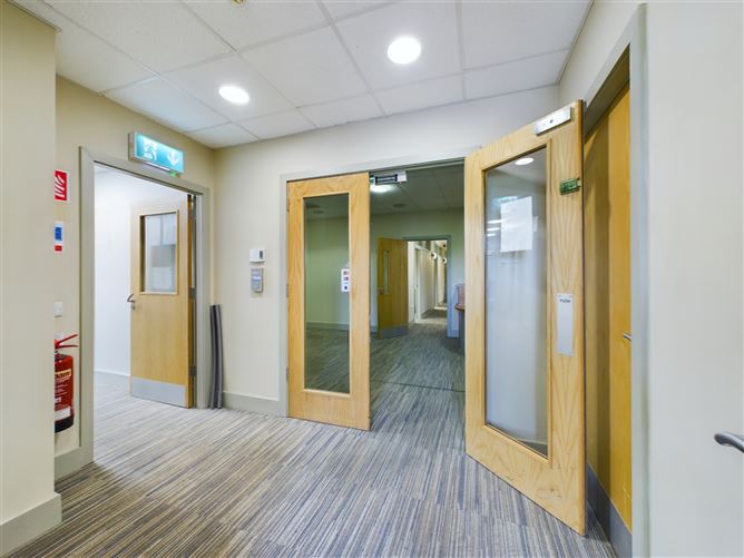 Unit 16, Roslevan Shopping Centre, Tulla Road, Ennis, Co. Clare