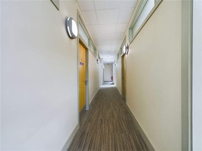 Unit 16, Roslevan Shopping Centre, Tulla Road, Ennis, Co. Clare