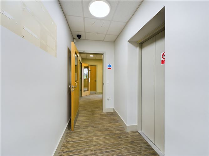 Unit 16, Roslevan Shopping Centre, Tulla Road, Ennis, Co. Clare