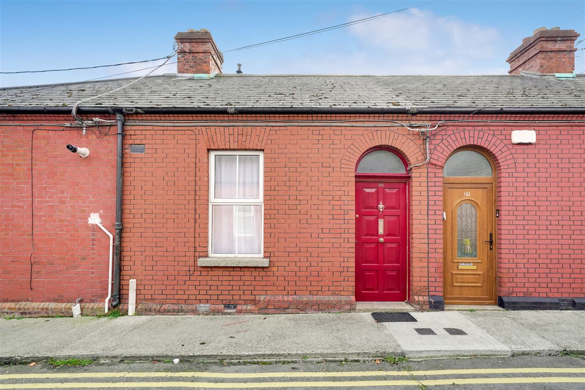 20 ST. BENEDICT'S GARDENS, Dublin 7