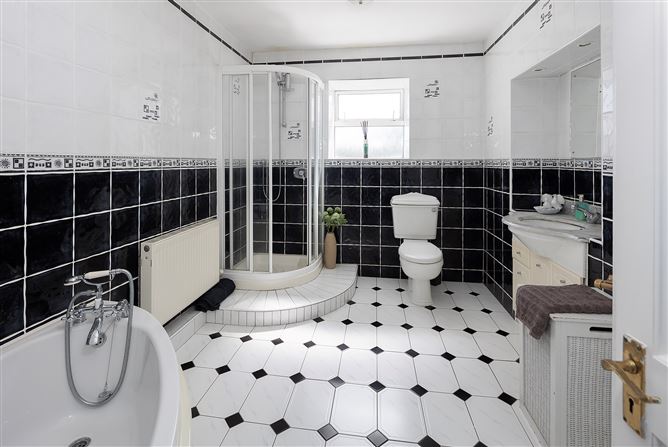 Lakeview, Carrignafoy, Cobh, Co. Cork- , Cobh, Cork