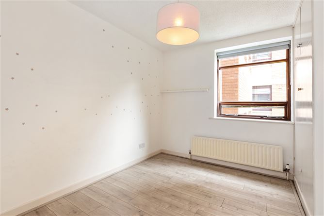 11 Rowan Hall, Millbrook Village, Milltown, Dublin 6