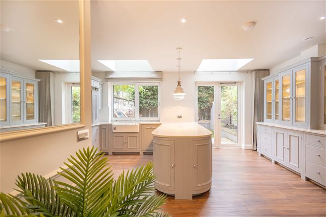 Leeson place, Saint Kevin's, Dublin 2