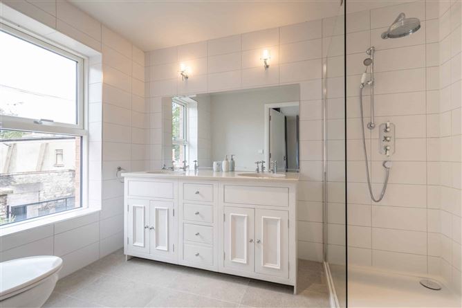 Leeson place, Saint Kevin's, Dublin 2