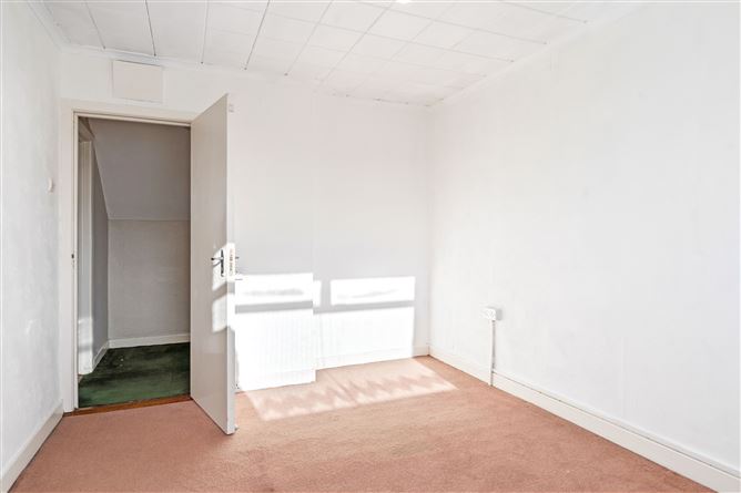 27 Shelton Park, Kimmage, Dublin 12
