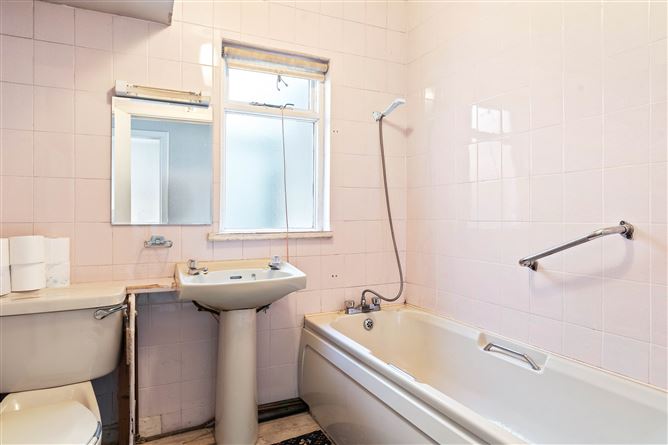 27 Shelton Park, Kimmage, Dublin 12