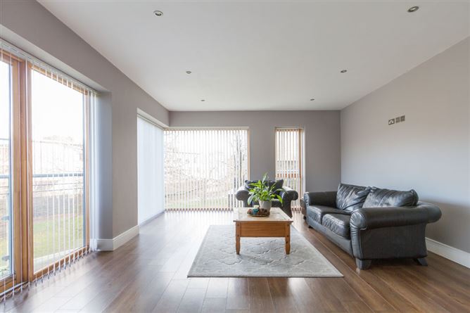 2 Glenbrook Hall, Newtownmountkennedy, Wicklow