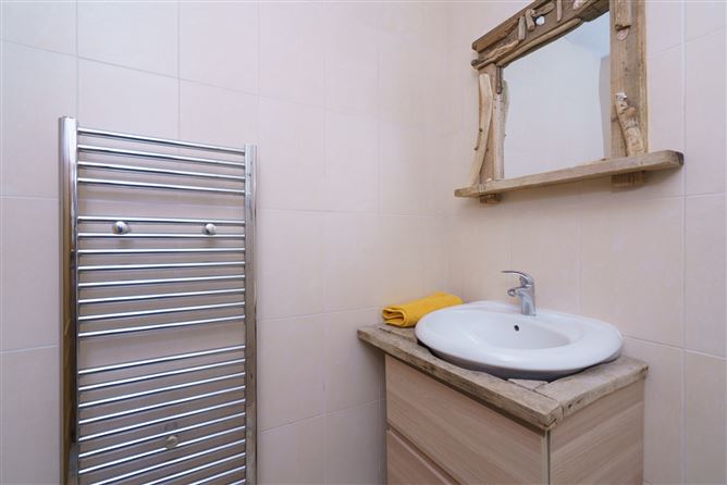 8 Clune Road, Finglas, Dublin 11