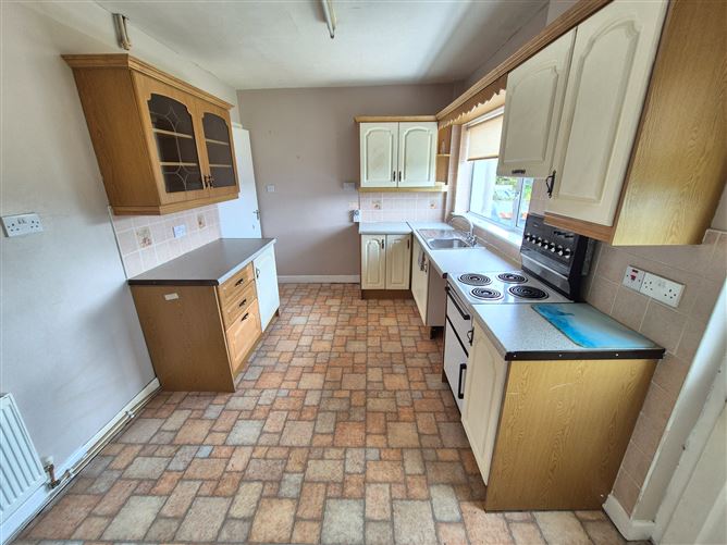 56 Shannon Heights, Kilrush, Clare
