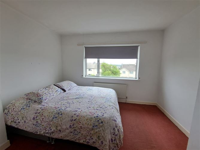 56 Shannon Heights, Kilrush, Clare