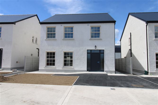2 Beech Hill, Crossmolina, Mayo