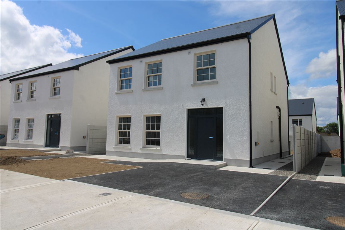 2 Beech Hill, Crossmolina, Mayo