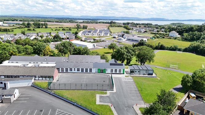 Photo 13 of 15 — 2 Beech Hill, Crossmolina, Mayo