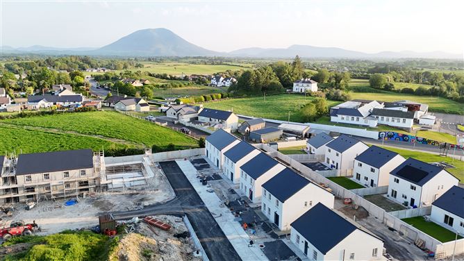 Photo 8 of 15 — 2 Beech Hill, Crossmolina, Mayo
