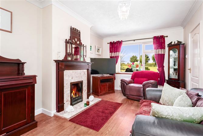 Photo 6 of 26 — 178 Whitethorn Gardens, Clondalkin, Dublin 22
