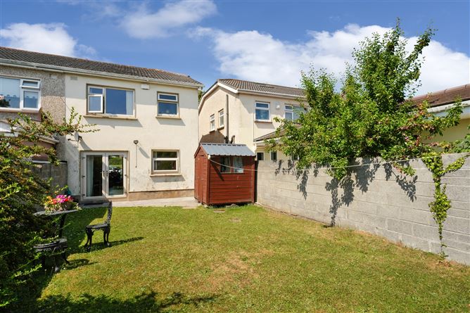 Photo 24 of 26 — 178 Whitethorn Gardens, Clondalkin, Dublin 22