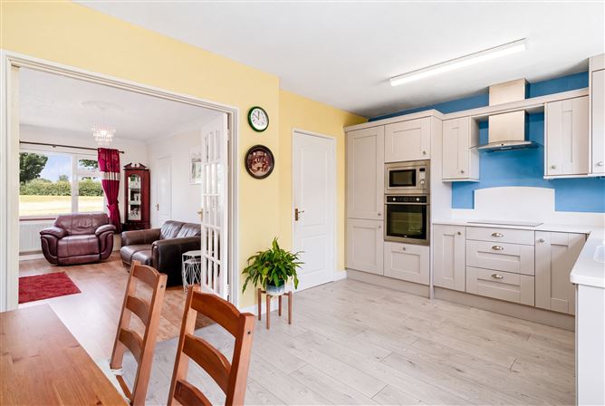 Photo 9 of 26 — 178 Whitethorn Gardens, Clondalkin, Dublin 22