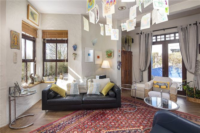 Gryphon House, Cullen, Riverstick, Kinsale, Co. Cork