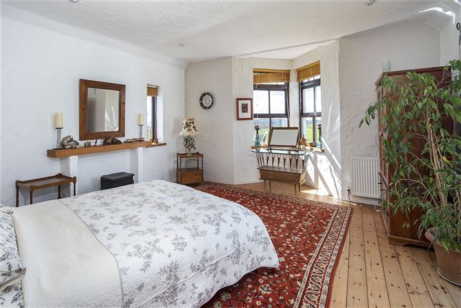 Gryphon House, Cullen, Riverstick, Kinsale, Co. Cork