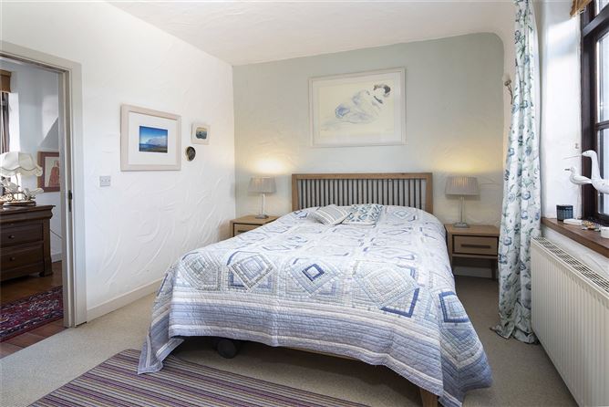 Gryphon House, Cullen, Riverstick, Kinsale, Co. Cork