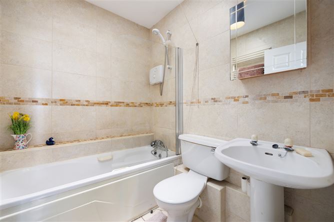 10 Eden Grove, Rathfarnham, Dublin 16