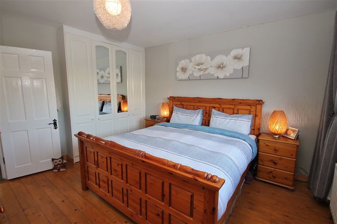 2 Haydens Park Green, Lucan, Co. Dublin