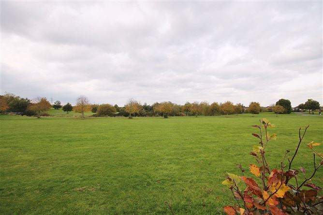 2 Haydens Park Green, Lucan, Co. Dublin