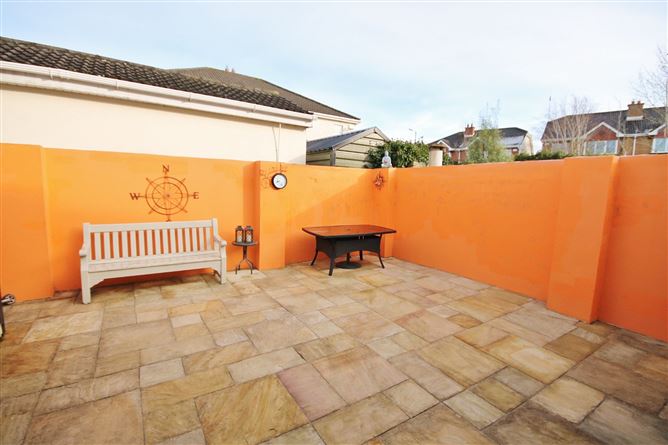 2 Haydens Park Green, Lucan, Co. Dublin