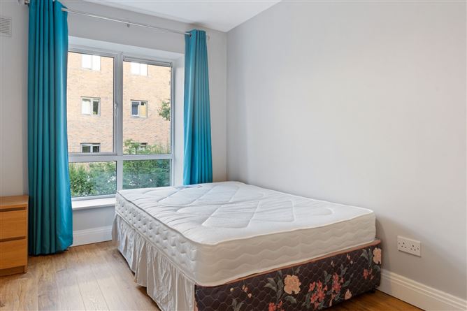86 St. James Wood, South Circular Road, Dublin 8