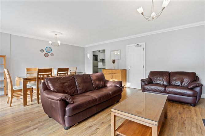 86 St. James Wood, South Circular Road, Dublin 8