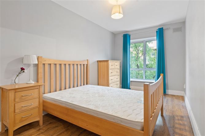86 St. James Wood, South Circular Road, Dublin 8