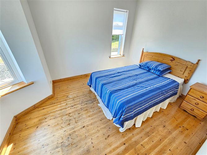 Lisheen Lodge, Moyarta East, Carrigaholt, Kilkee, Co. Clare