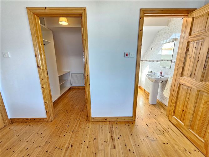 Lisheen Lodge, Moyarta East, Carrigaholt, Kilkee, Co. Clare