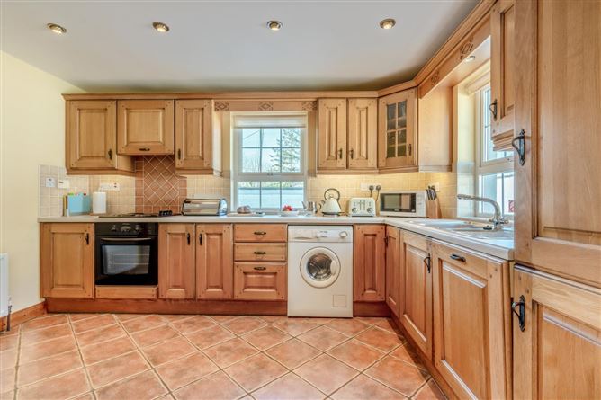 4 Bed in Rossnowlagh,Rossnowlagh,  Donegal