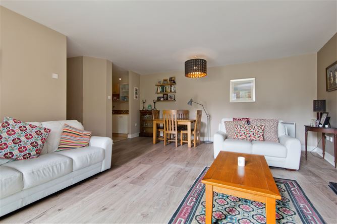 31 The Ramparts, Cabinteely, Dublin 18