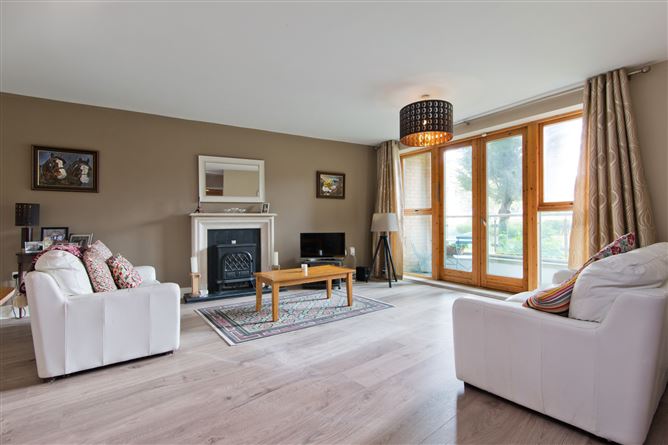 31 The Ramparts, Cabinteely, Dublin 18