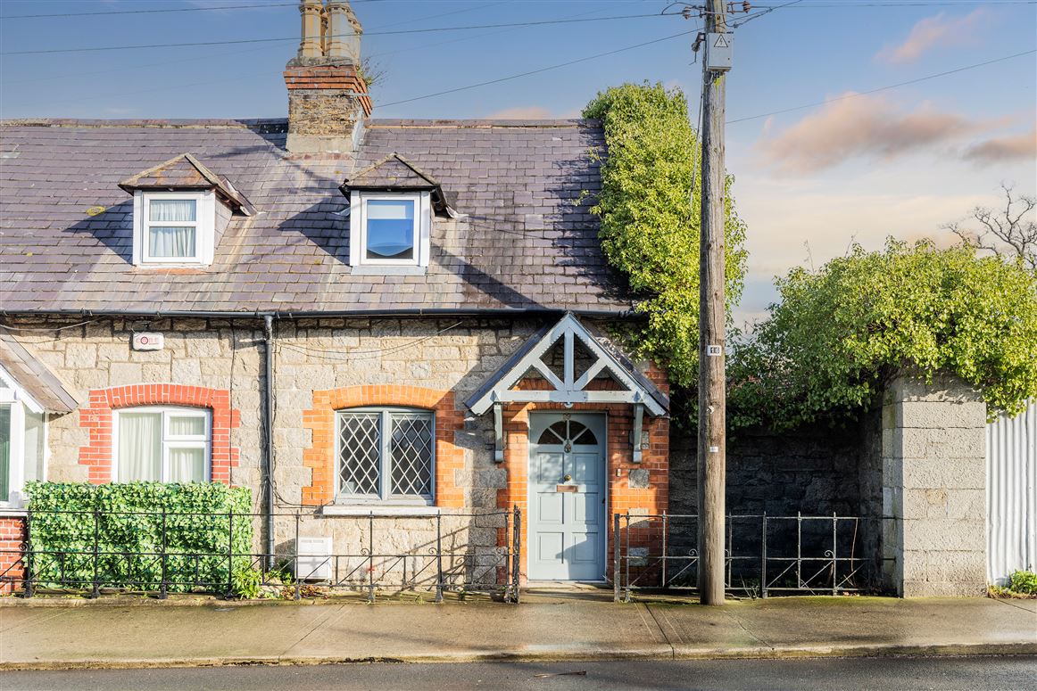 99 Roebuck Road, Clonskeagh, Dublin 14