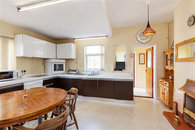 13 Beechpark, Castleknock Road, Castleknock, Dublin 15
