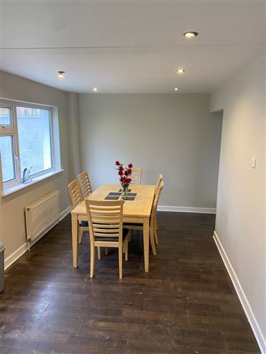 20 Clifton Crescent, Newcastle, Galway